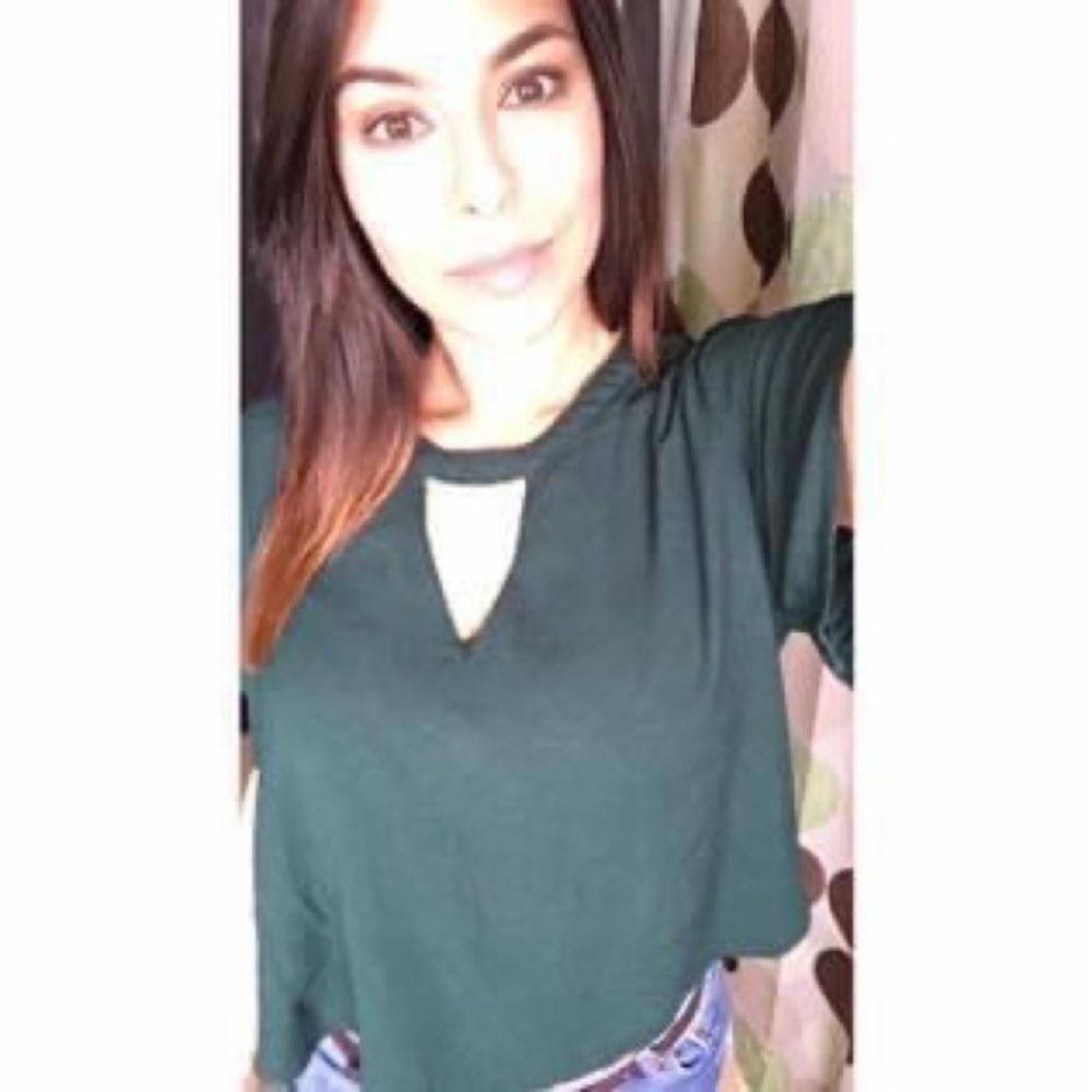 Classy cute short sleeve top!